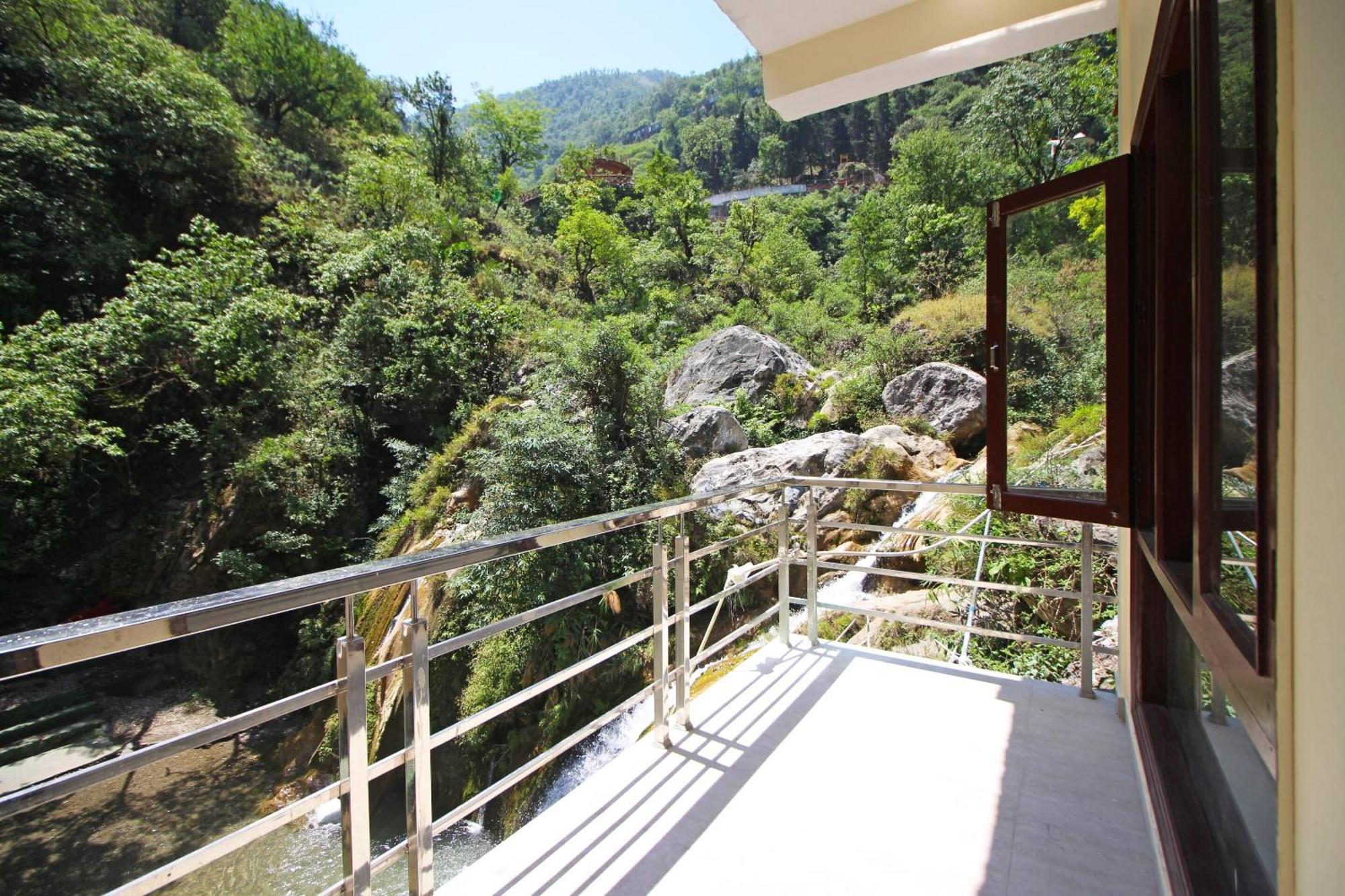 Hotel O Kempty Lake Adventure Resort Mussoorie Extérieur photo